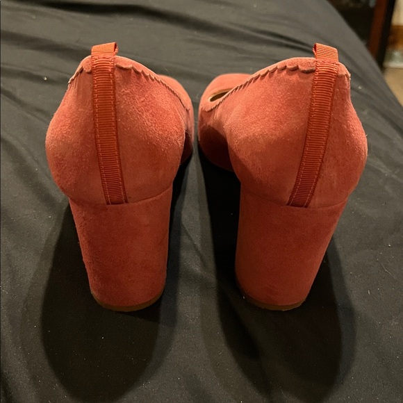 Boden Women's Scalloped Detail Square Toe Court Heels In Posey A1156 Sz 41 / 9.5 - Picture 4 of 9